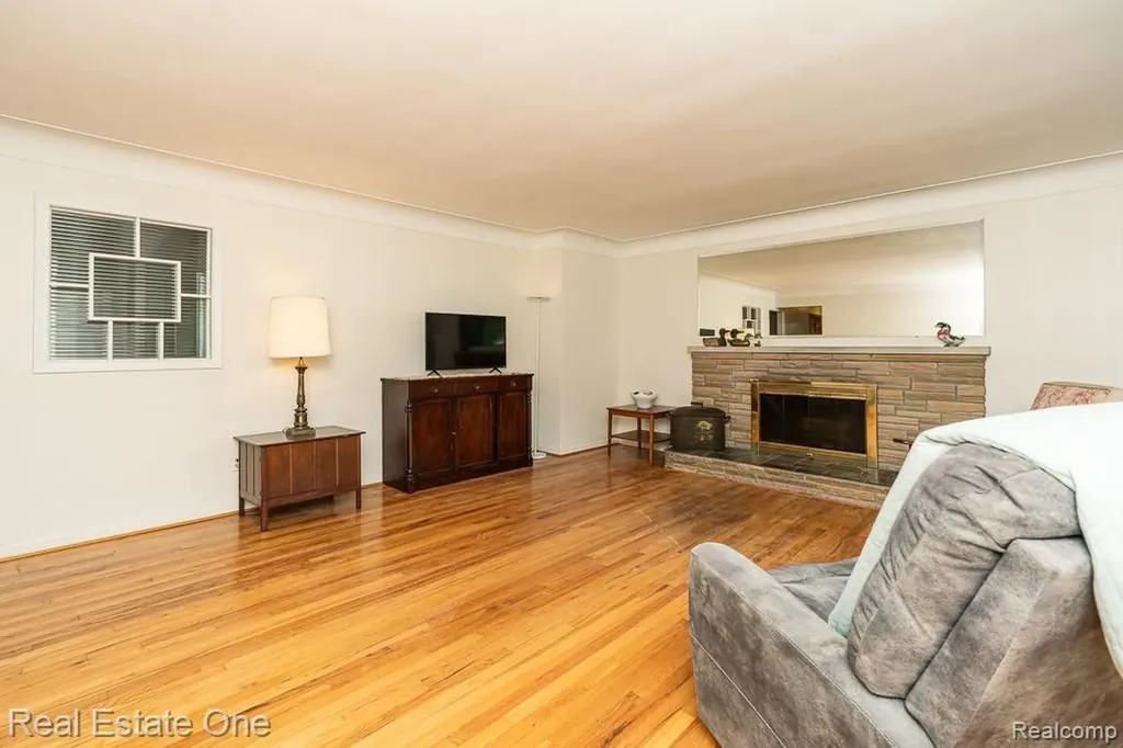 5055 Eastbrook Court Shelby Charter Township MI 48316