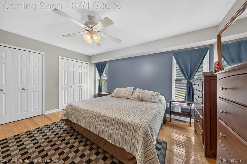 26606 Hales Street Madison Heights City MI 48071