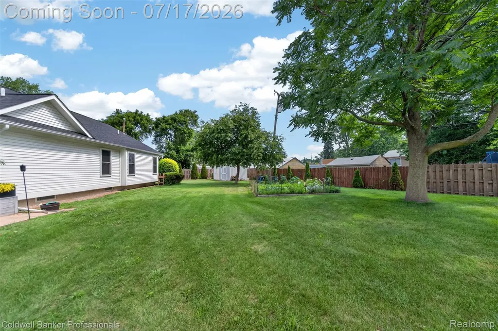 26606 Hales Street Madison Heights City MI 48071