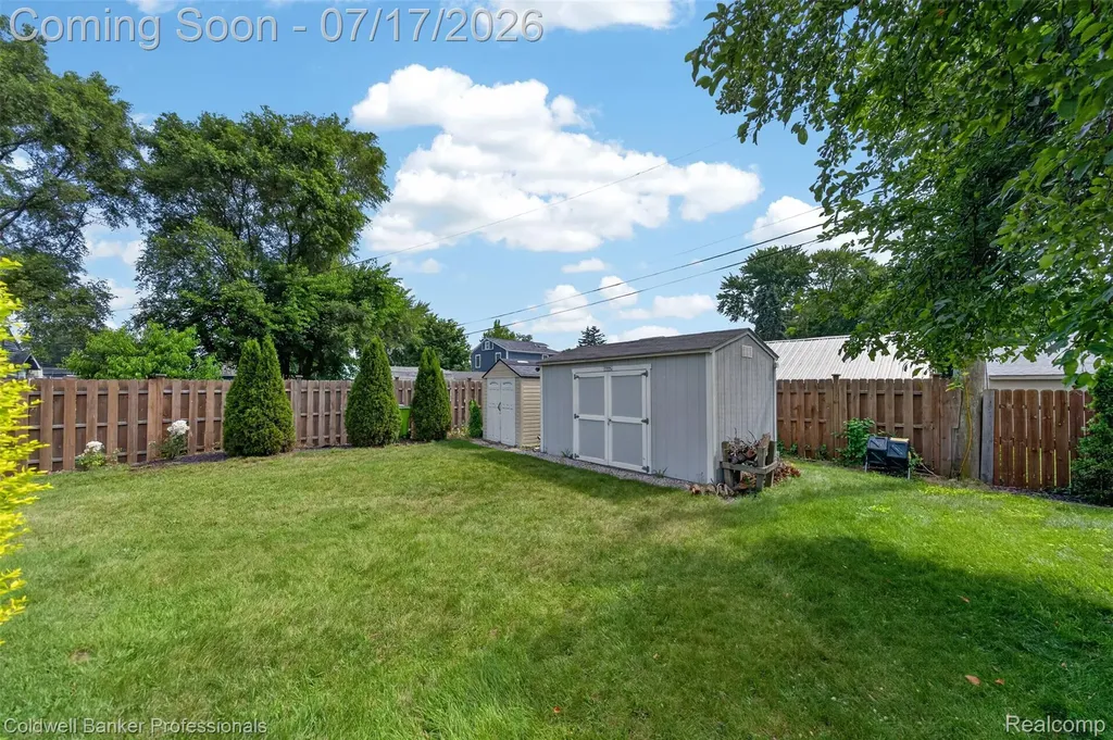 26606 Hales Street Madison Heights City MI 48071