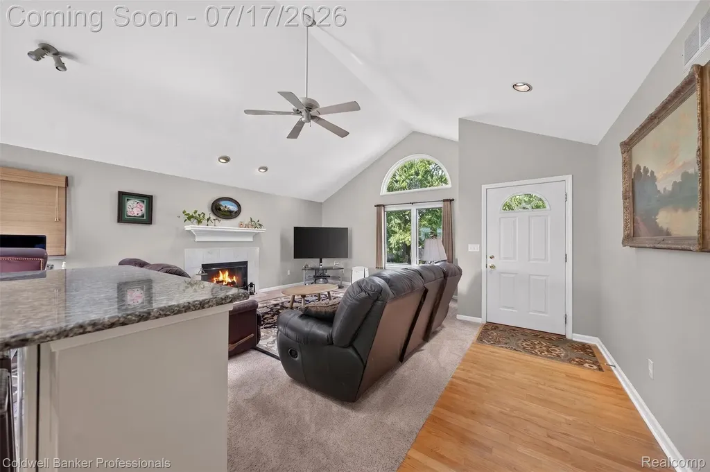 26606 Hales Street Madison Heights City MI 48071