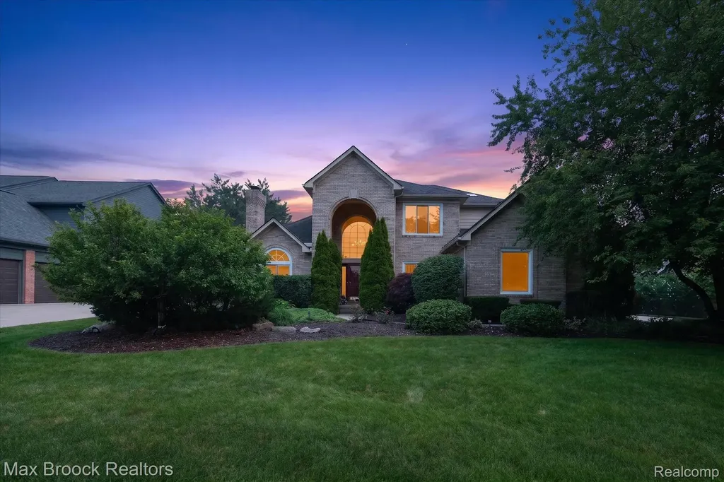 1822 Lexington Drive Troy City MI 48084