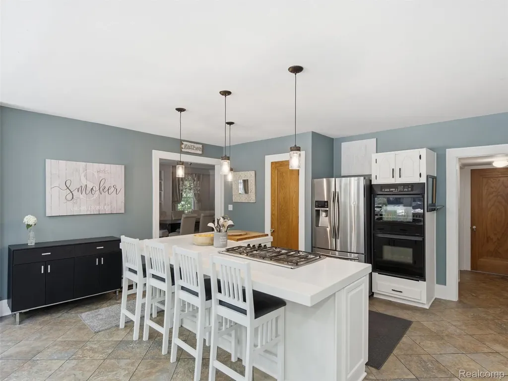 1200 Lake Place Bloomfield Hills City MI 48302