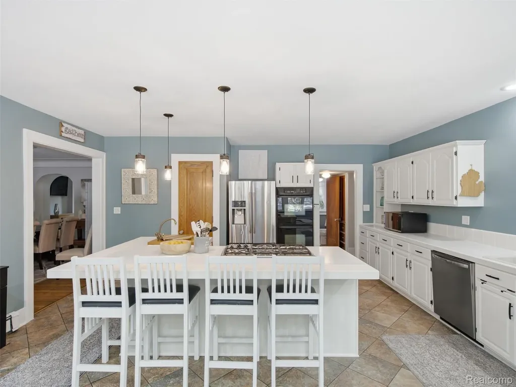 1200 Lake Place Bloomfield Hills City MI 48302