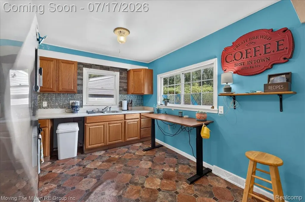 21847 Fenster Street Sumpter Township MI 48111