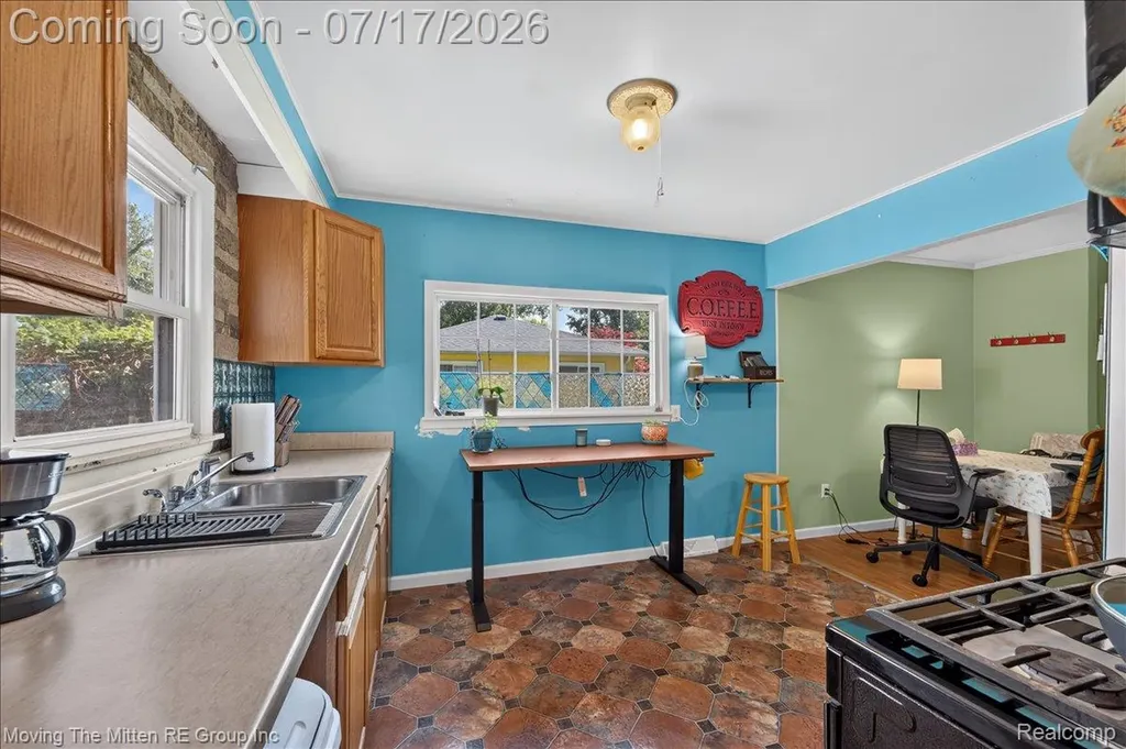 21847 Fenster Street Sumpter Township MI 48111