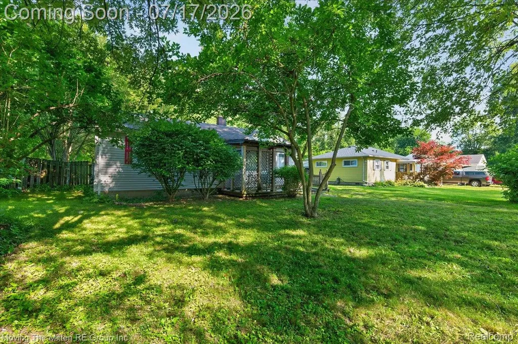21847 Fenster Street Sumpter Township MI 48111