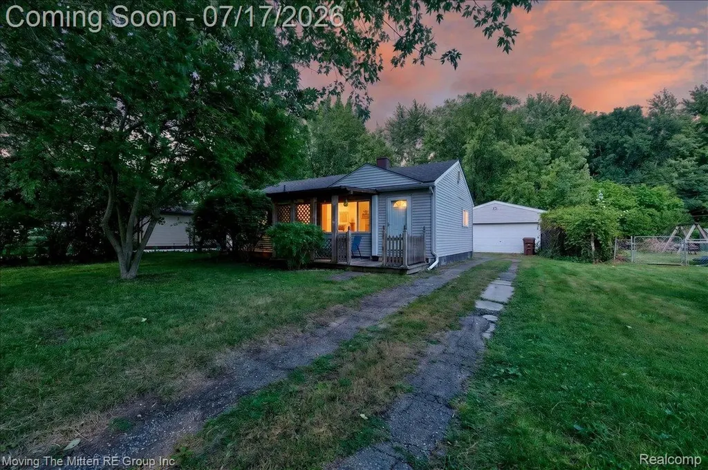 21847 Fenster Street Sumpter Township MI 48111