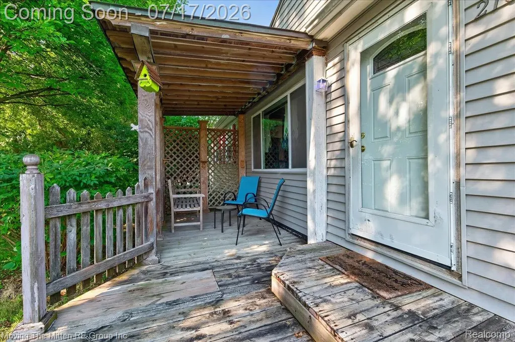 21847 Fenster Street Sumpter Township MI 48111