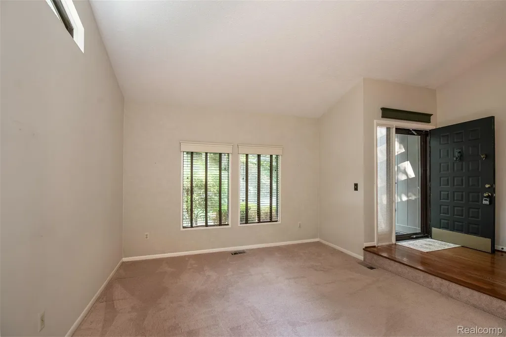 8878 Minne Wanna Road Independence Charter Township MI 48348