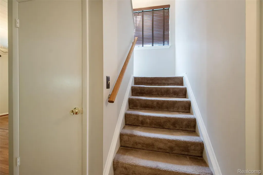 8878 Minne Wanna Road Independence Charter Township MI 48348