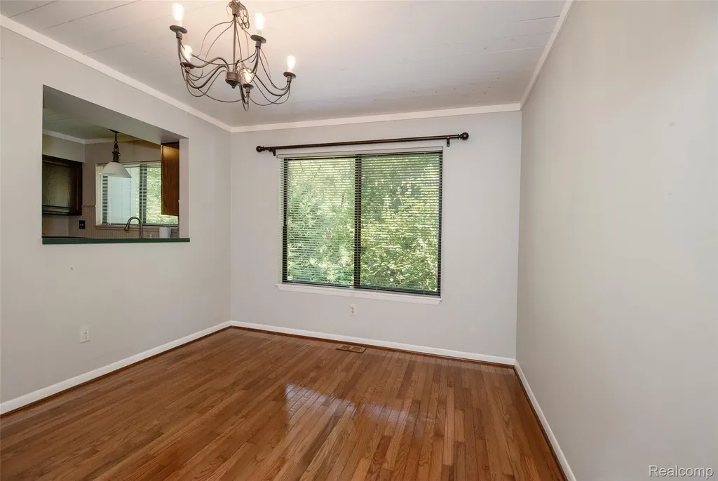 8878 Minne Wanna Road Independence Charter Township MI 48348
