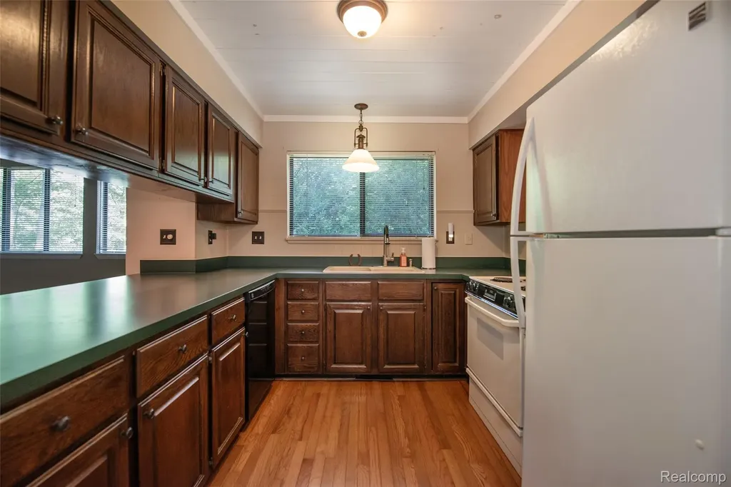 8878 Minne Wanna Road Independence Charter Township MI 48348