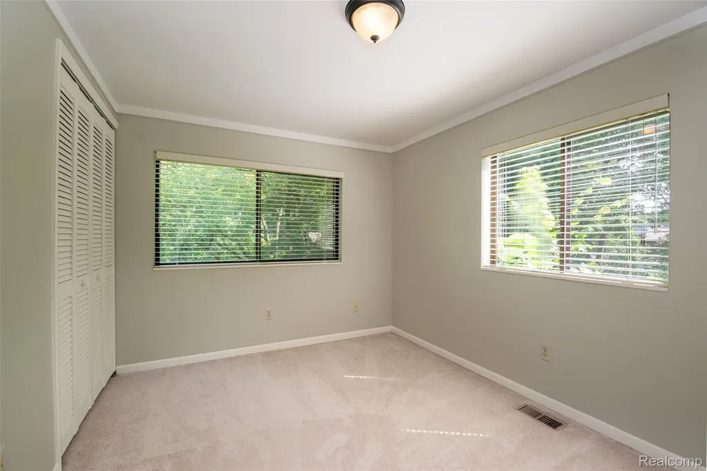 8878 Minne Wanna Road Independence Charter Township MI 48348