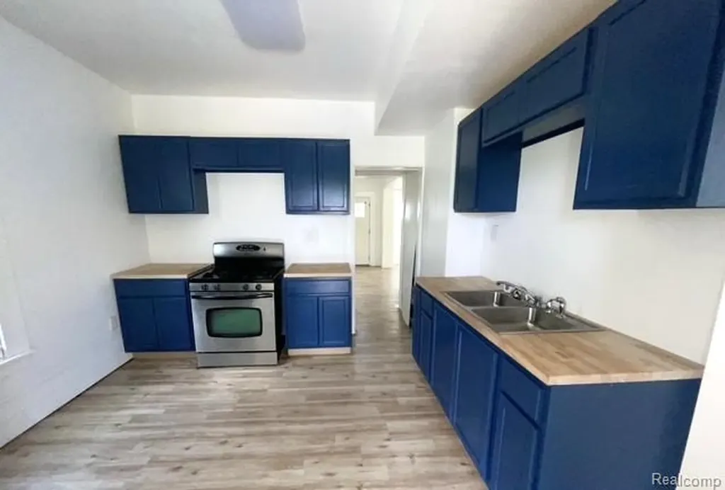 5469 Seneca Street Detroit City MI 48213