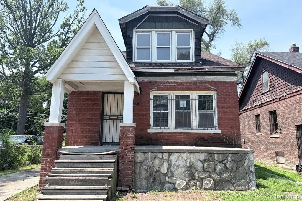 15725 Cherrylawn Street Detroit City MI 48238