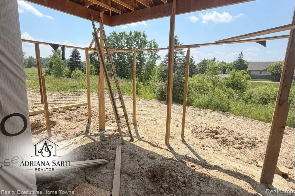 35039 Cygnet Circle Richmond City MI 48062