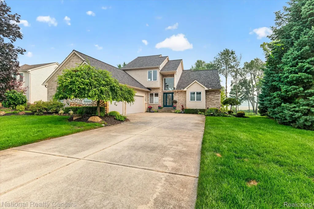 2915 Allison Lane Highland Charter Township MI 48357
