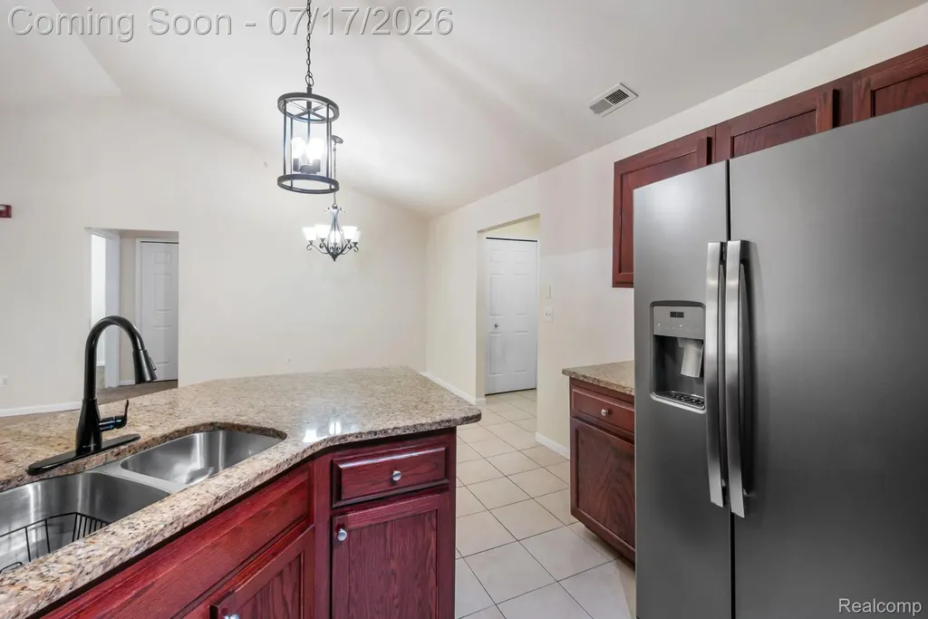 12121 Hidden View Court Utica City MI 48315