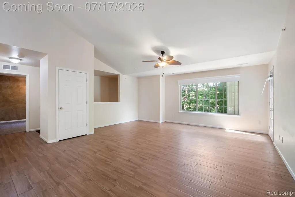 12121 Hidden View Court Utica City MI 48315