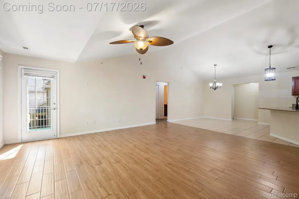 12121 Hidden View Court Utica City MI 48315