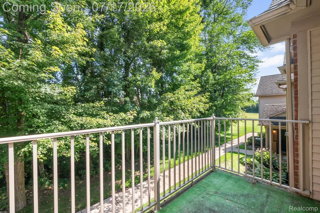 12121 Hidden View Court Utica City MI 48315