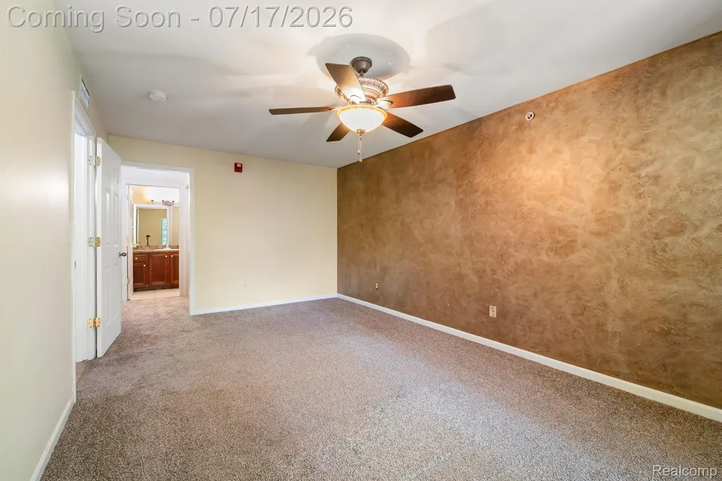 12121 Hidden View Court Utica City MI 48315