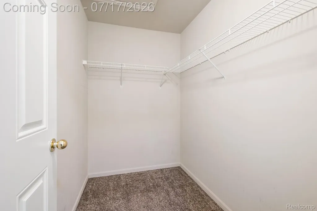 12121 Hidden View Court Utica City MI 48315