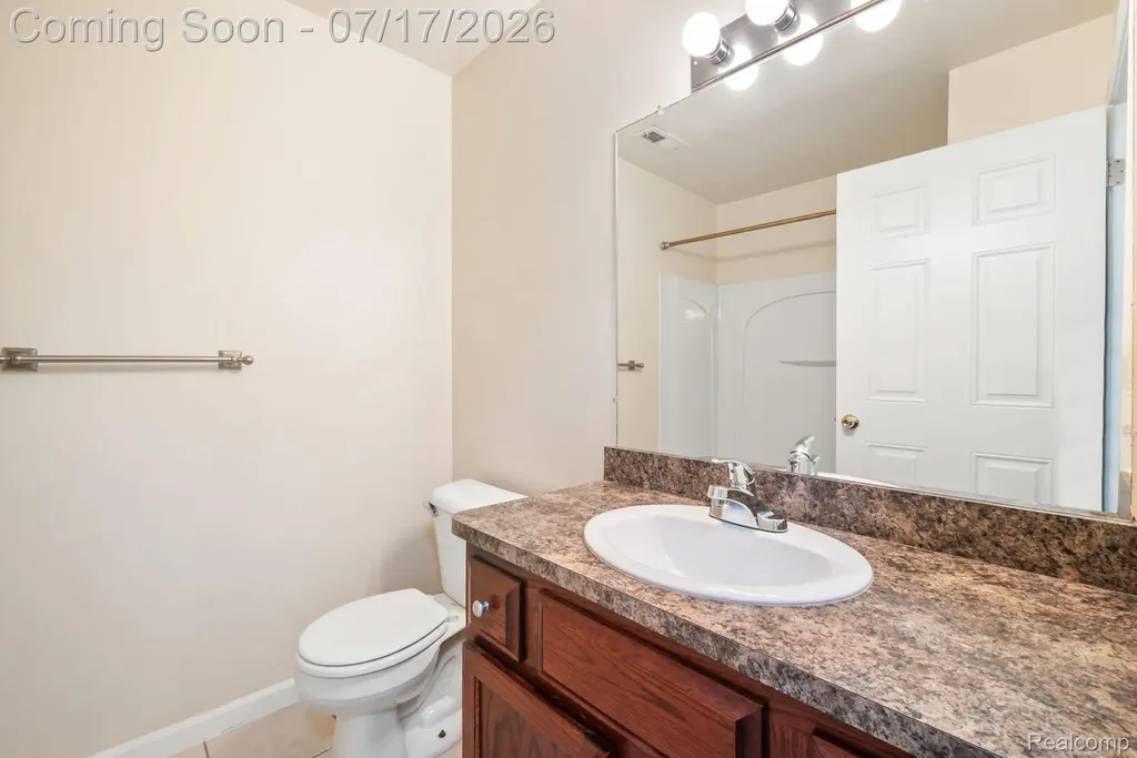 12121 Hidden View Court Utica City MI 48315