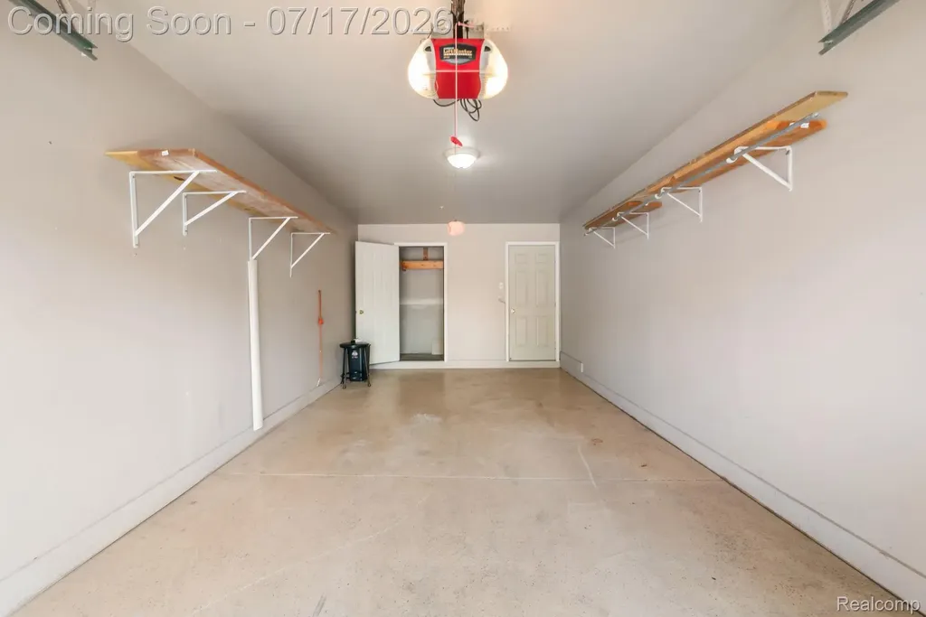12121 Hidden View Court Utica City MI 48315