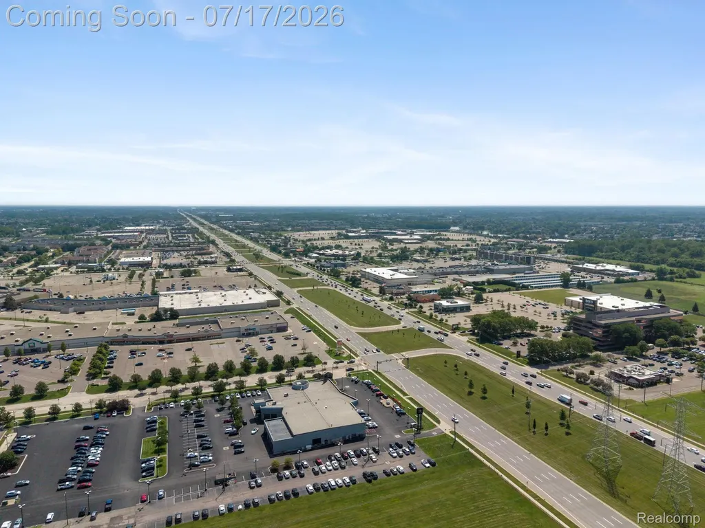 12121 Hidden View Court Utica City MI 48315