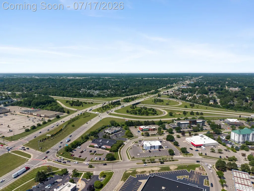 12121 Hidden View Court Utica City MI 48315