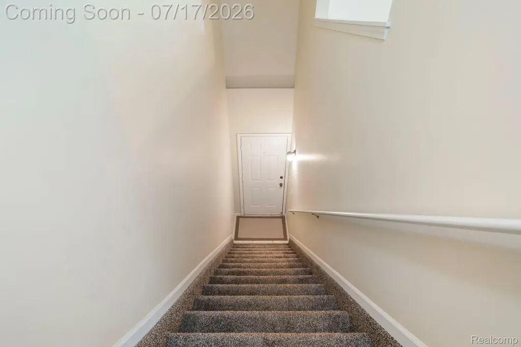 12121 Hidden View Court Utica City MI 48315