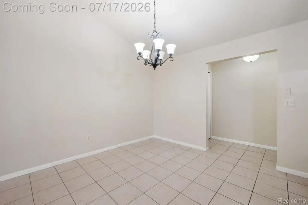 12121 Hidden View Court Utica City MI 48315