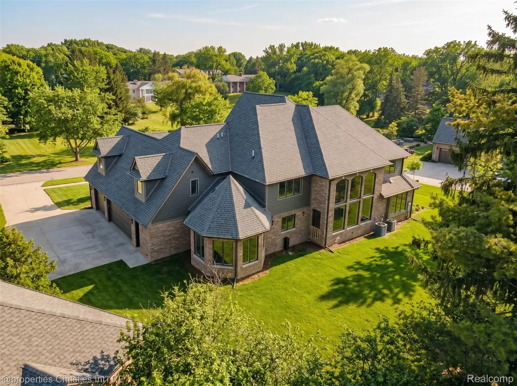 3080 Chickering Court Bloomfield Hills City MI 48302