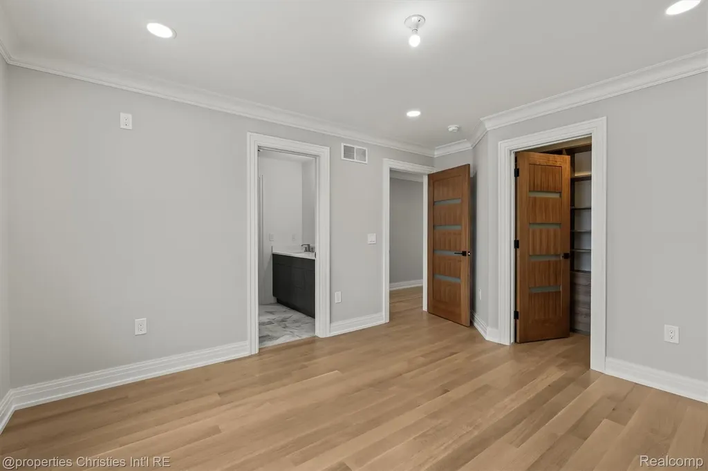 3080 Chickering Court Bloomfield Hills City MI 48302