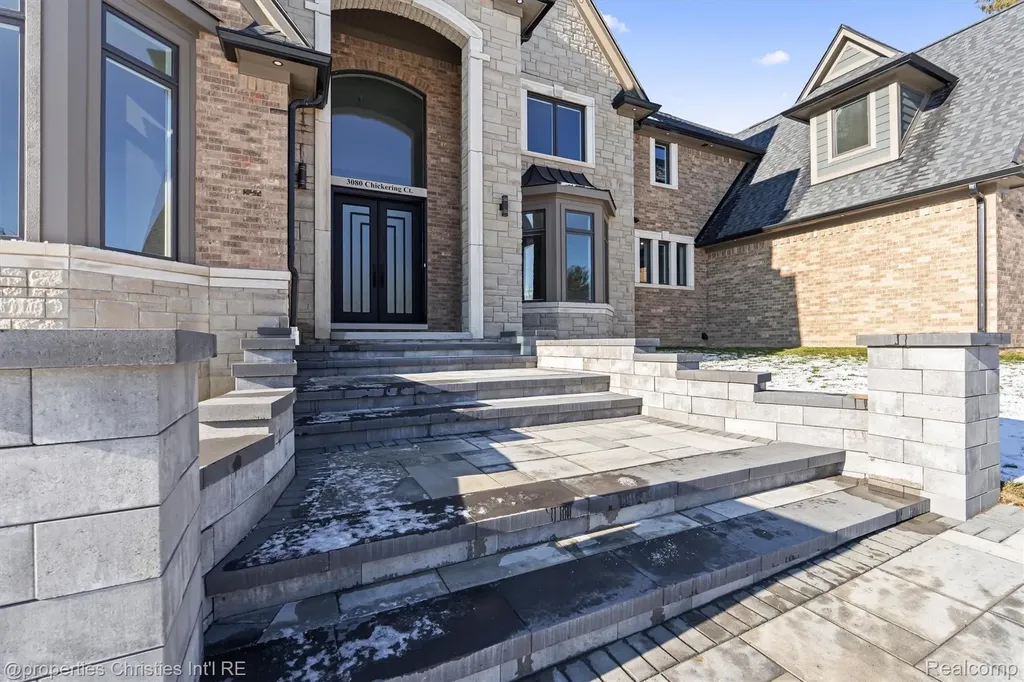 3080 Chickering Court Bloomfield Hills City MI 48302