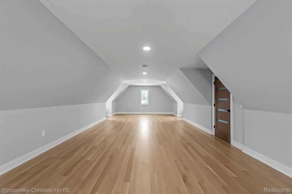3080 Chickering Court Bloomfield Hills City MI 48302