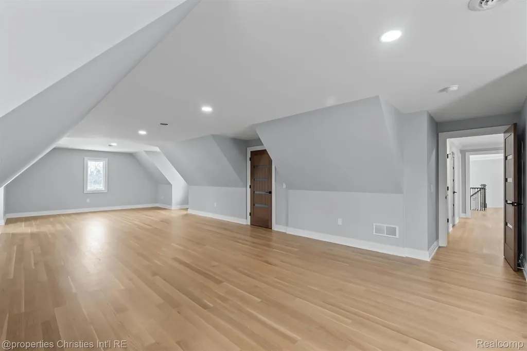 3080 Chickering Court Bloomfield Hills City MI 48302