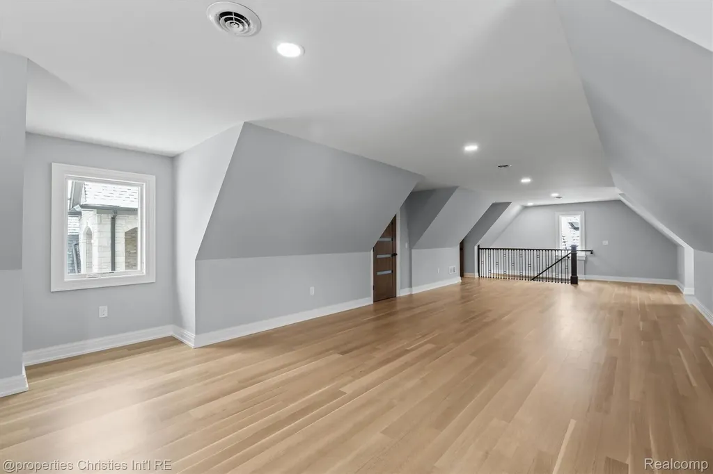 3080 Chickering Court Bloomfield Hills City MI 48302