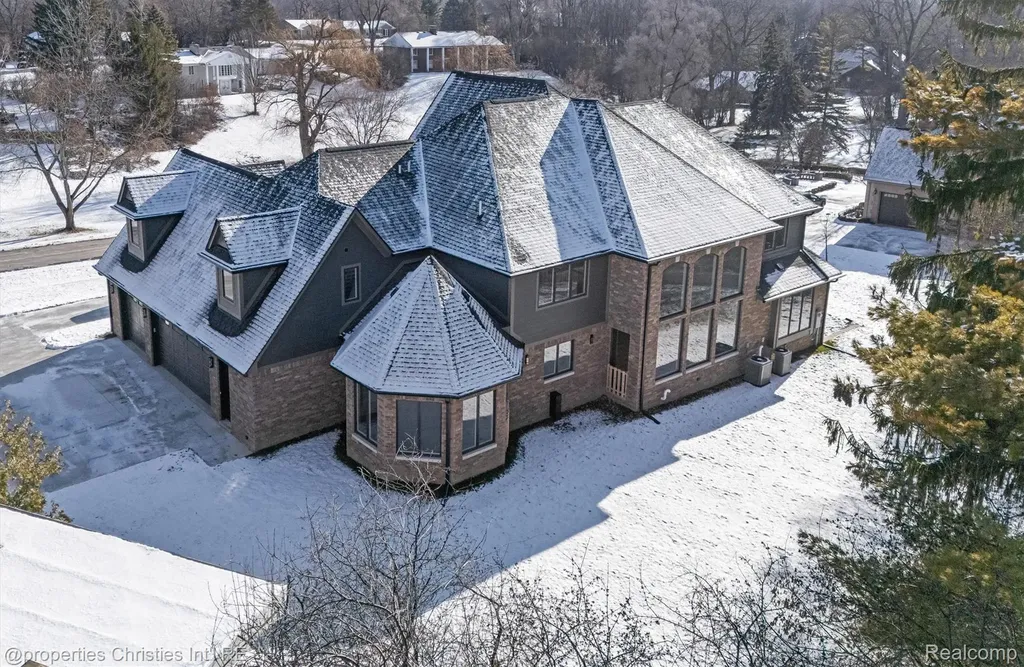 3080 Chickering Court Bloomfield Hills City MI 48302