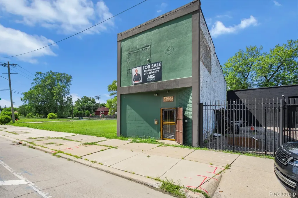 4536 Michigan Avenue Detroit City MI 48210