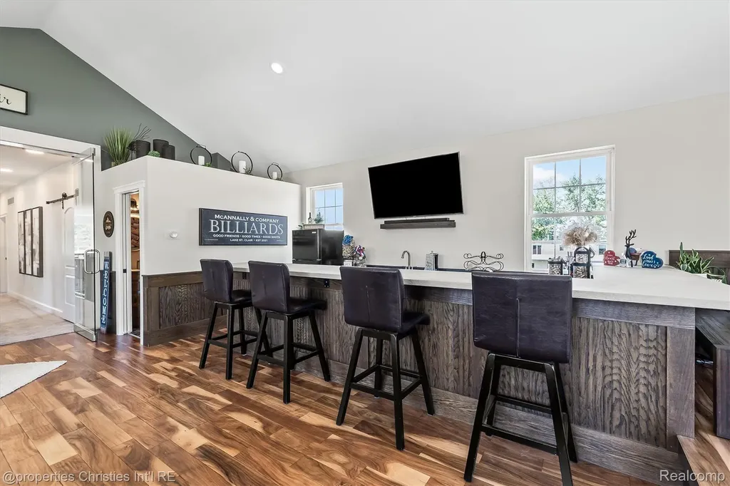 41245 Belvidere Street Harrison Charter Township MI 48045