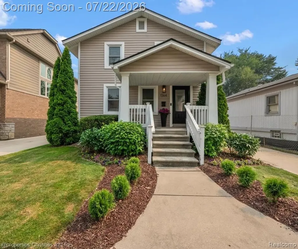 1364 Humphrey Avenue Birmingham City MI 48009