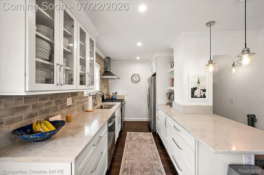1364 Humphrey Avenue Birmingham City MI 48009