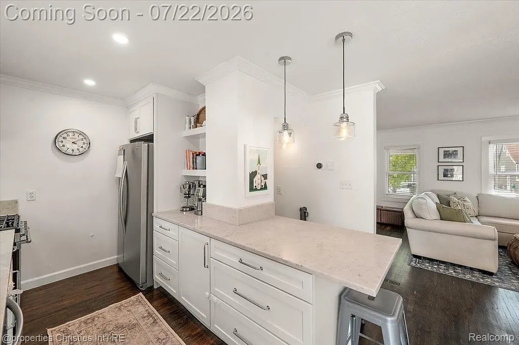 1364 Humphrey Avenue Birmingham City MI 48009