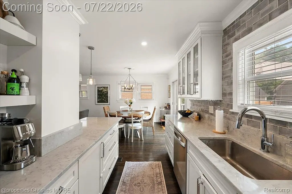 1364 Humphrey Avenue Birmingham City MI 48009