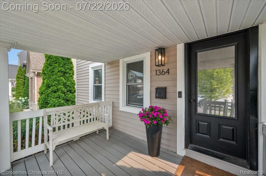 1364 Humphrey Avenue Birmingham City MI 48009