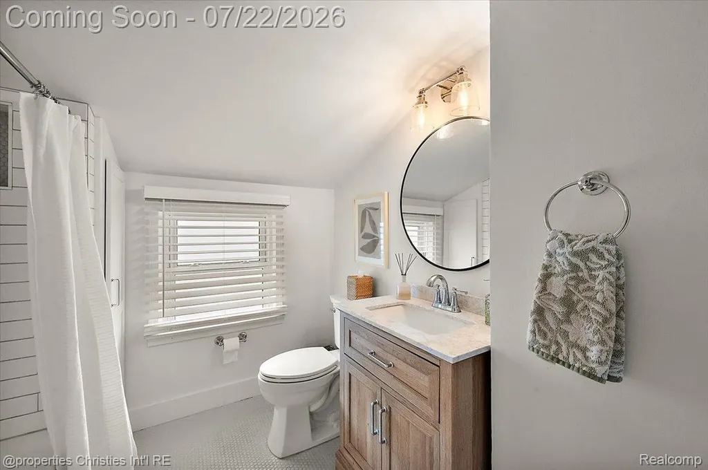 1364 Humphrey Avenue Birmingham City MI 48009