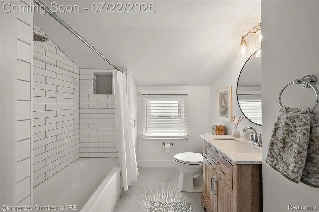 1364 Humphrey Avenue Birmingham City MI 48009